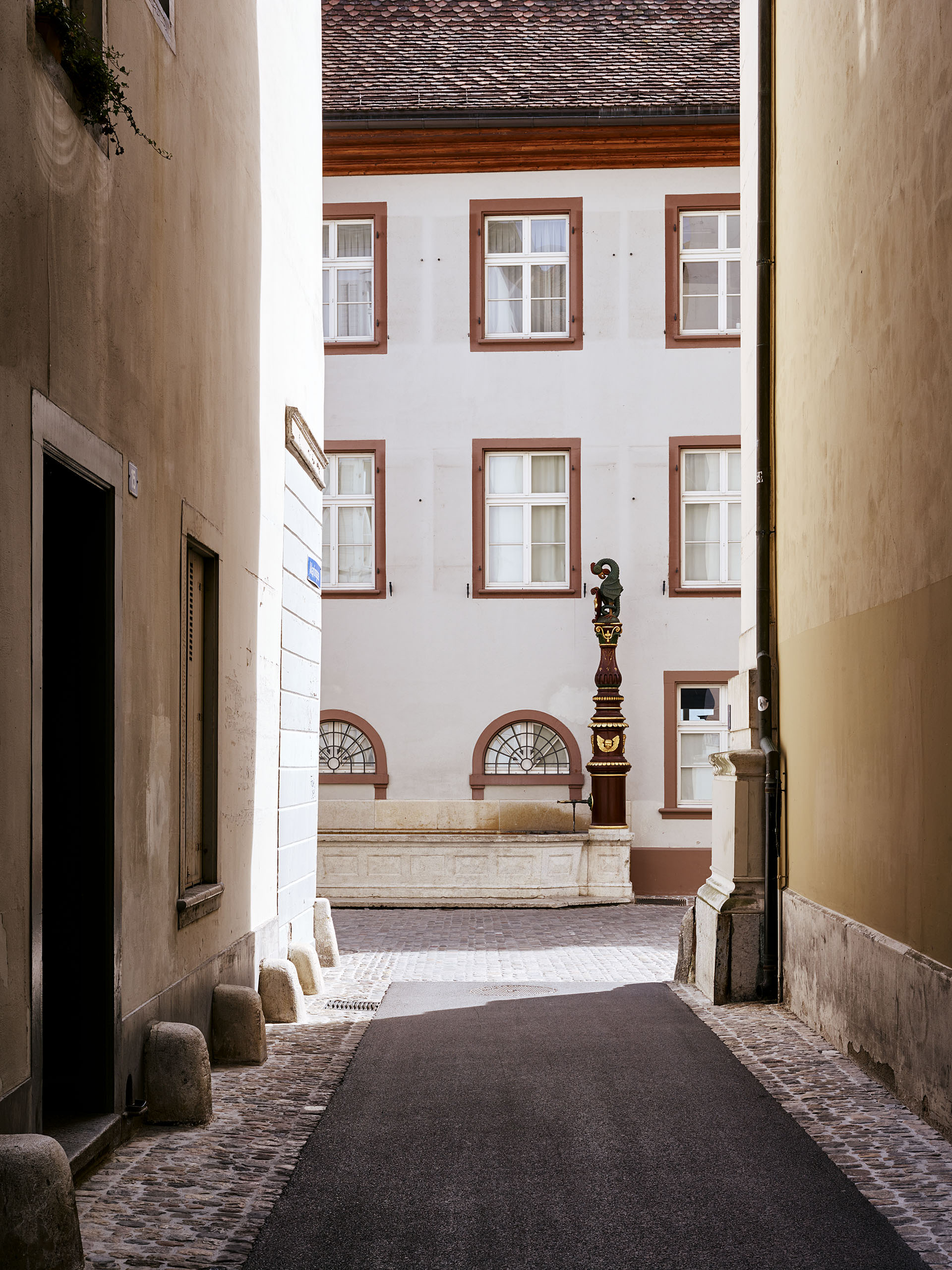 E12411 Alpa 050507 j2560